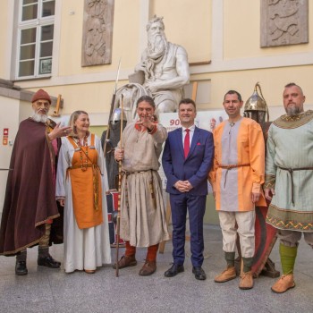 Historyczny Targ Solny i obchody Dziedzictwa Św. Ottona w Kołobrzegu